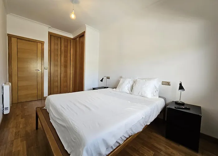 Con Piscina En Portonovo Daire *